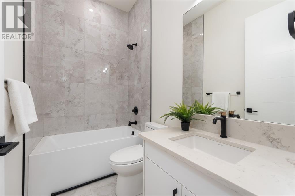 Single Family House for Sale in   Avenue NW West Hillhurst Calgary 