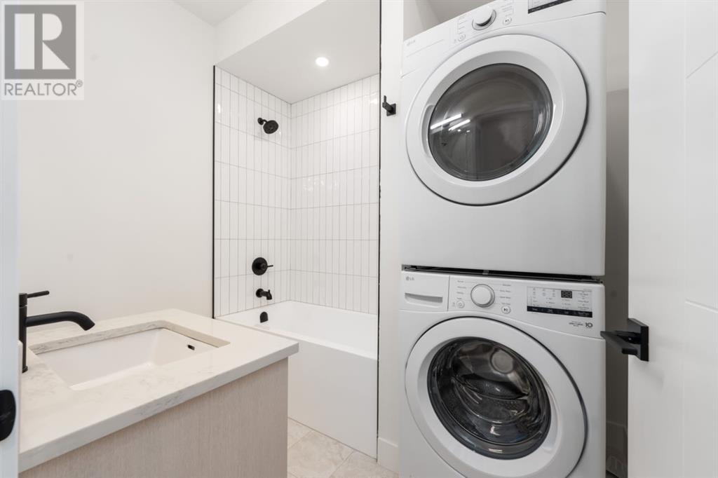 Single Family House for Sale in   Avenue NW West Hillhurst Calgary 