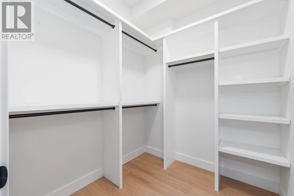 Single Family House for Sale in   Avenue NW West Hillhurst Calgary 