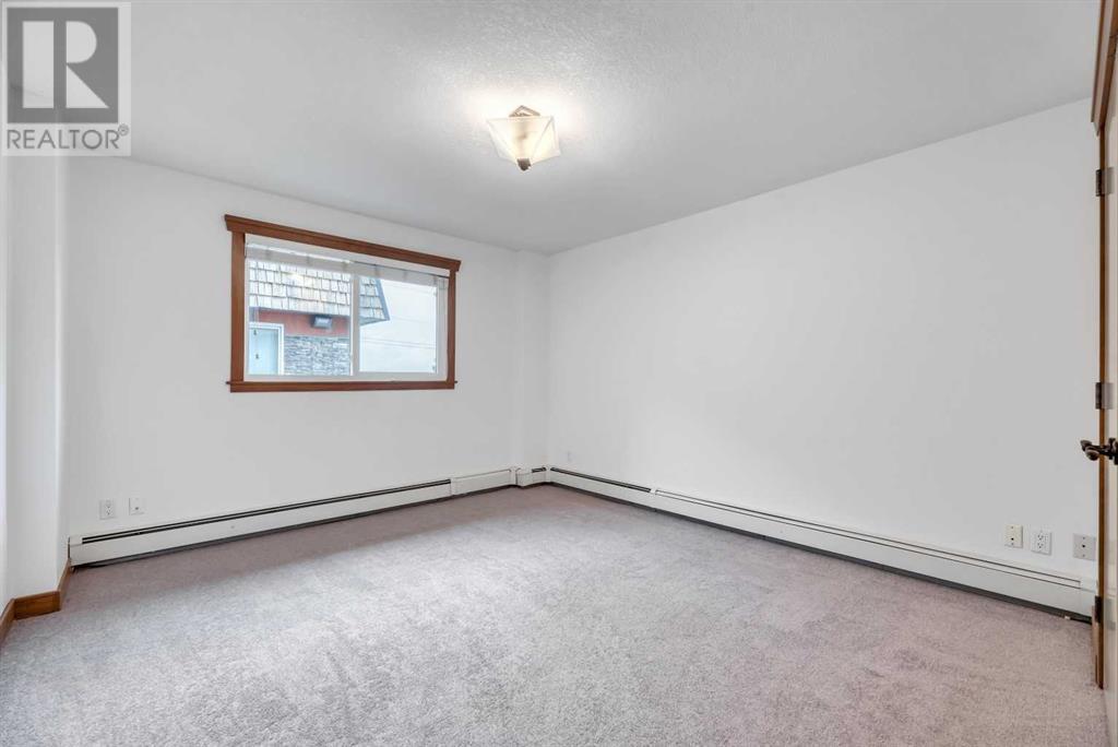 Single Family House for Sale in    Avenue SW Windsor Park Calgary 