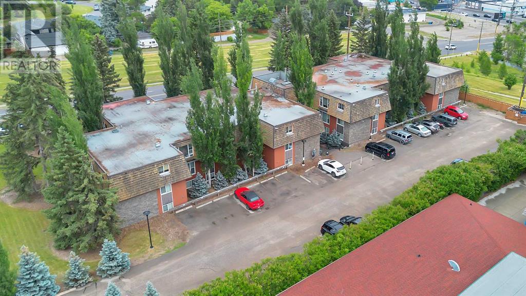 Single Family House for Sale in    Avenue SW Windsor Park Calgary 