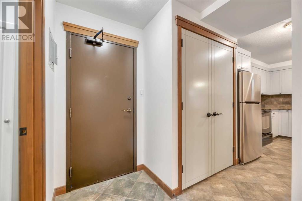Single Family House for Sale in    Avenue SW Windsor Park Calgary 