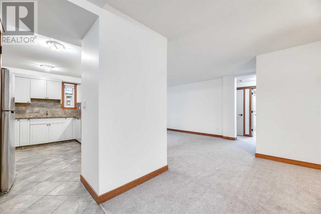 Single Family House for Sale in    Avenue SW Windsor Park Calgary 