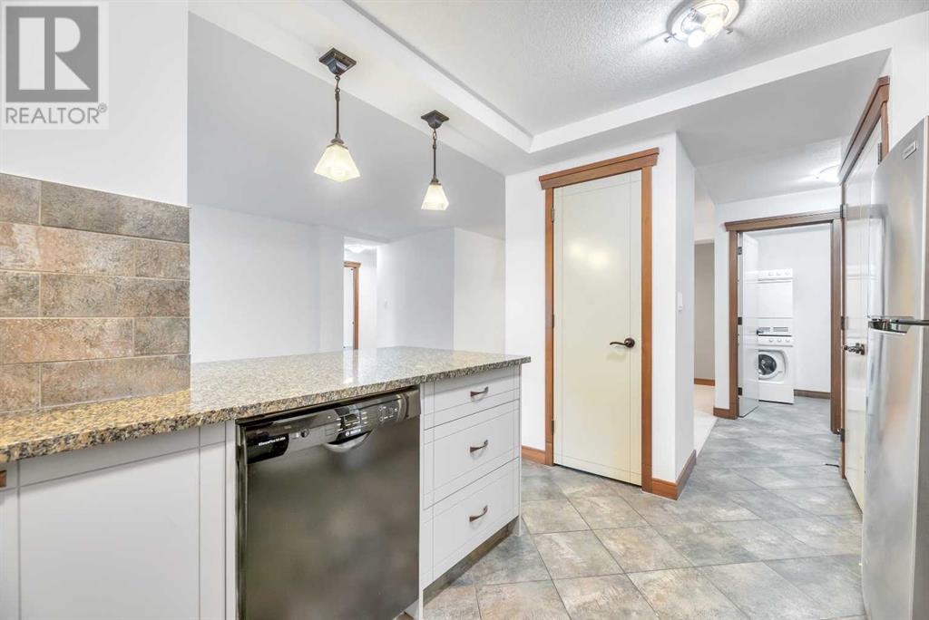 Single Family House for Sale in    Avenue SW Windsor Park Calgary 