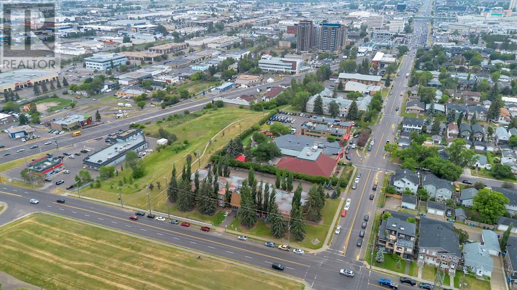 Single Family House for Sale in    Avenue SW Windsor Park Calgary 