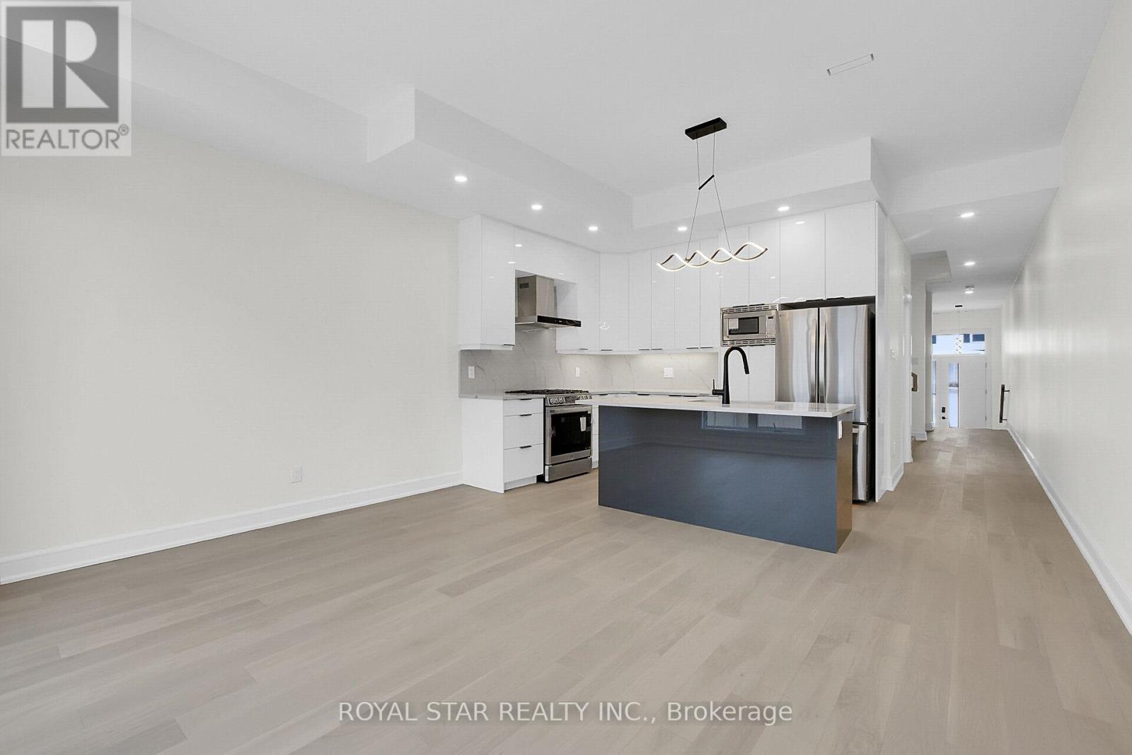 Photo 10 of 553 Mutual Street, Ottawa ON