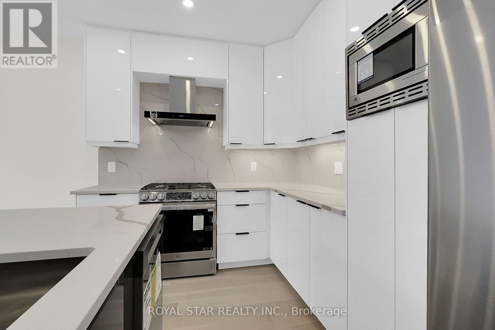 Photo 13 of 553 Mutual Street, Ottawa ON
