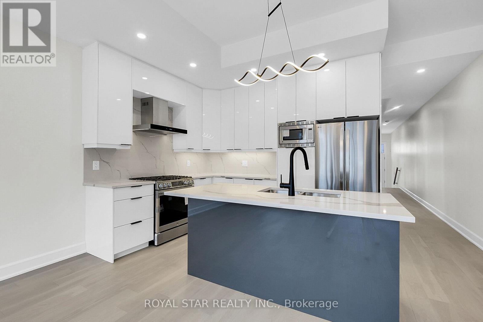 Photo 11 of 553 Mutual Street, Ottawa ON