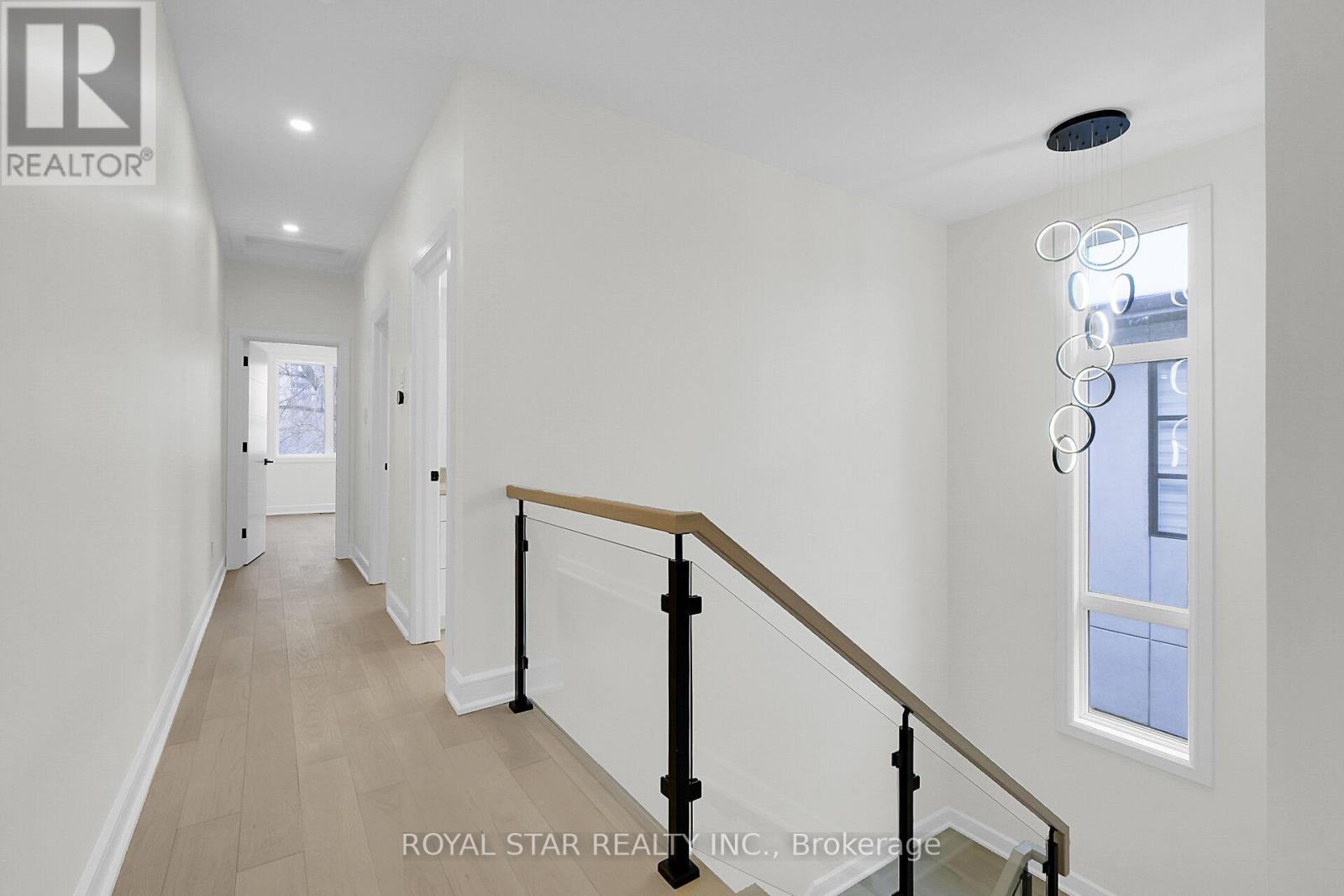 Photo 19 of 553 Mutual Street, Ottawa ON