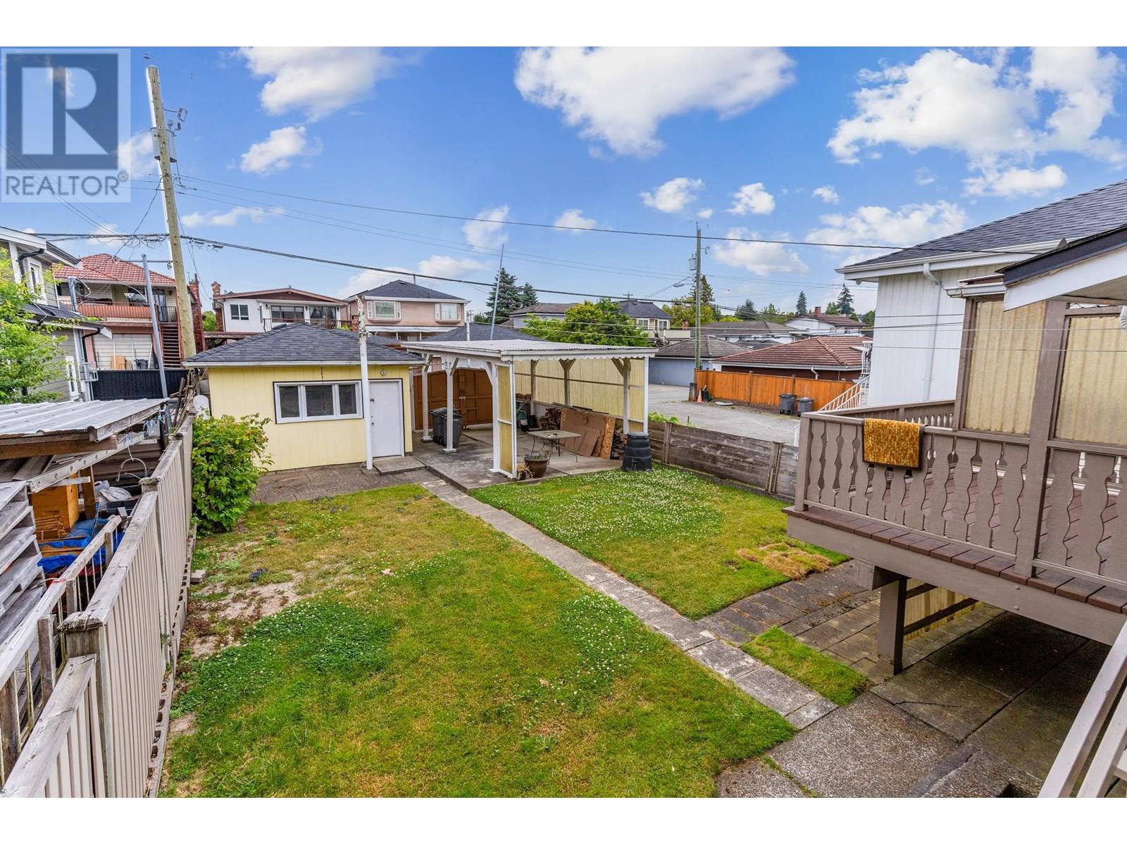Photo 11 of 3335 Queens Avenue, Vancouver BC