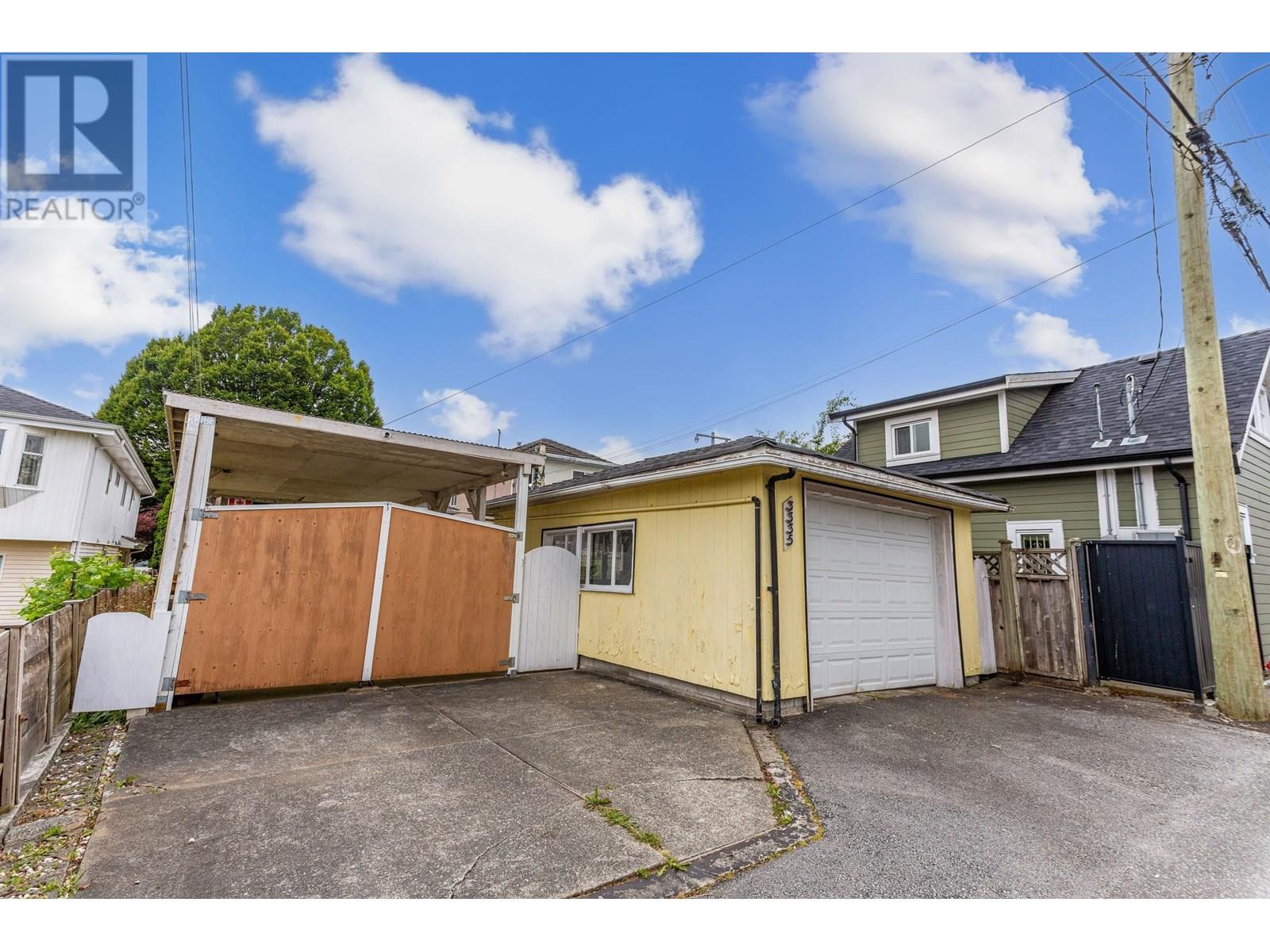 Photo 13 of 3335 Queens Avenue, Vancouver BC