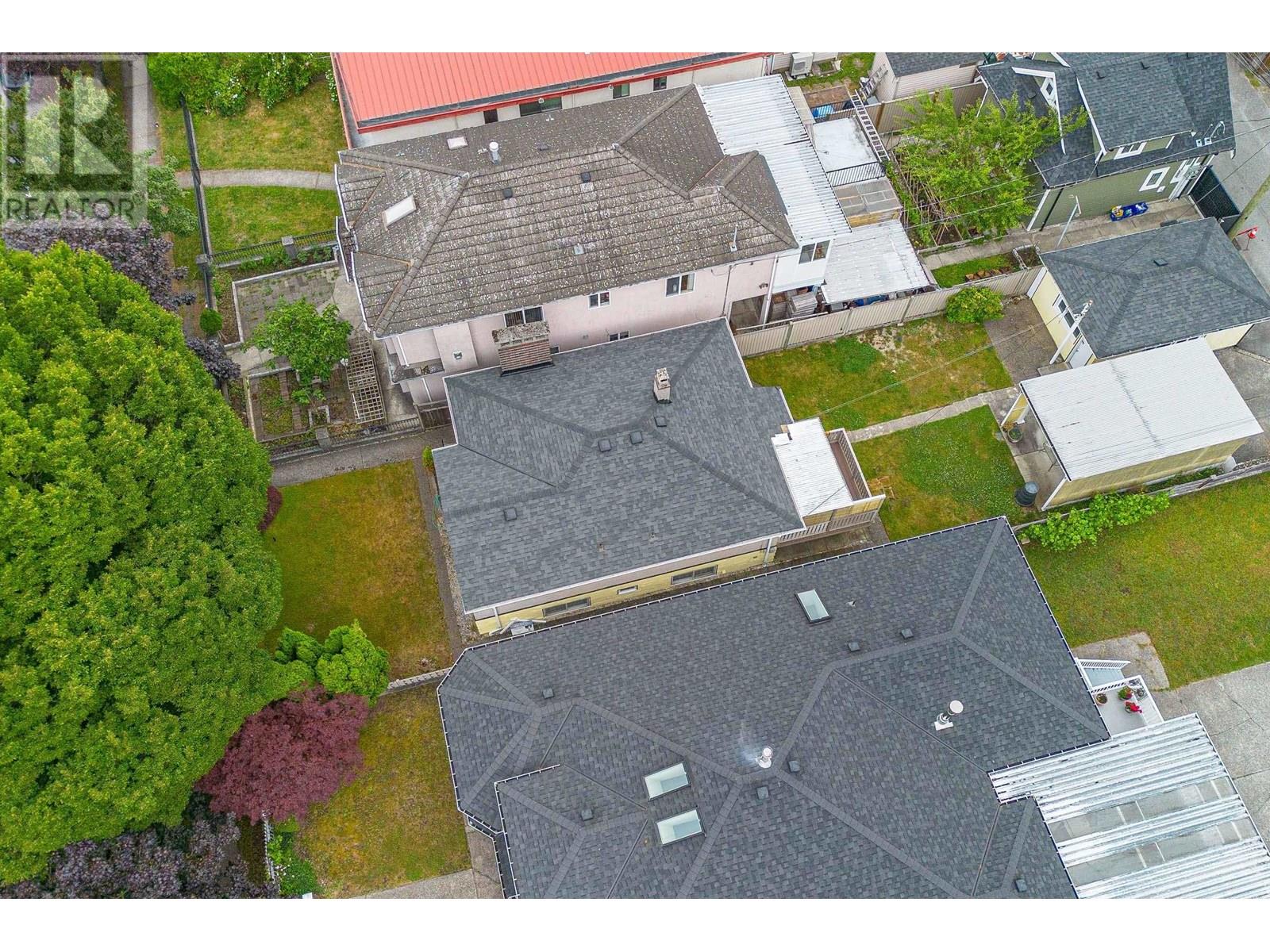 Photo 19 of 3335 Queens Avenue, Vancouver BC