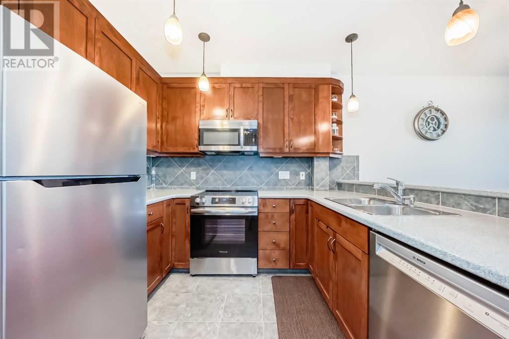 Single Family House for Sale in   Hemlock Crescent Spruce Cliff Calgary 