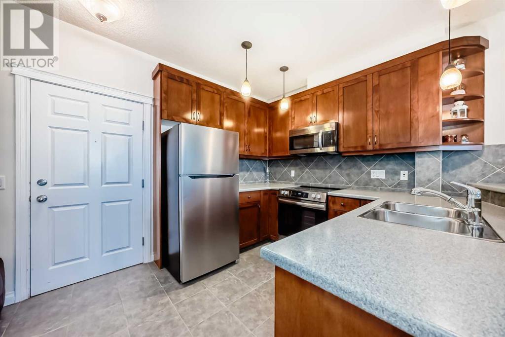 Single Family House for Sale in   Hemlock Crescent Spruce Cliff Calgary 
