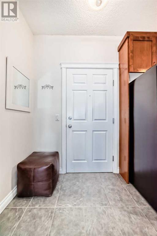 Single Family House for Sale in   Hemlock Crescent Spruce Cliff Calgary 