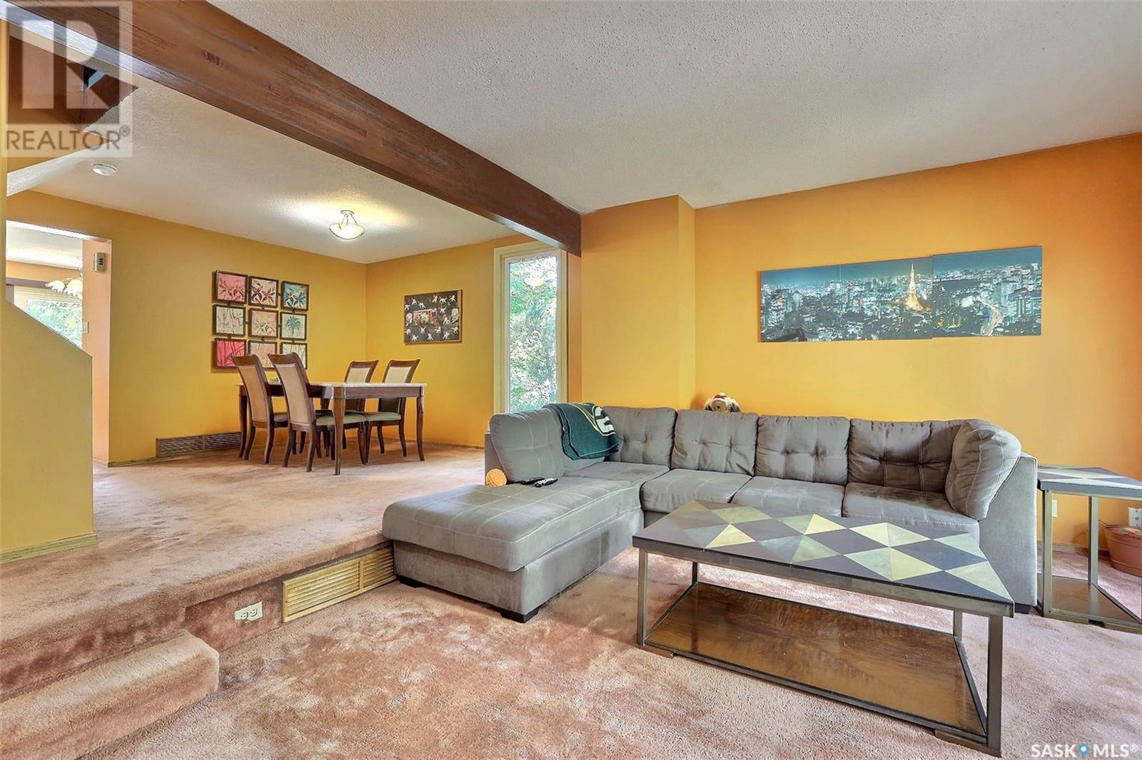 Single Family House 2 Level for Sale in  Gordon ROAD Regina 