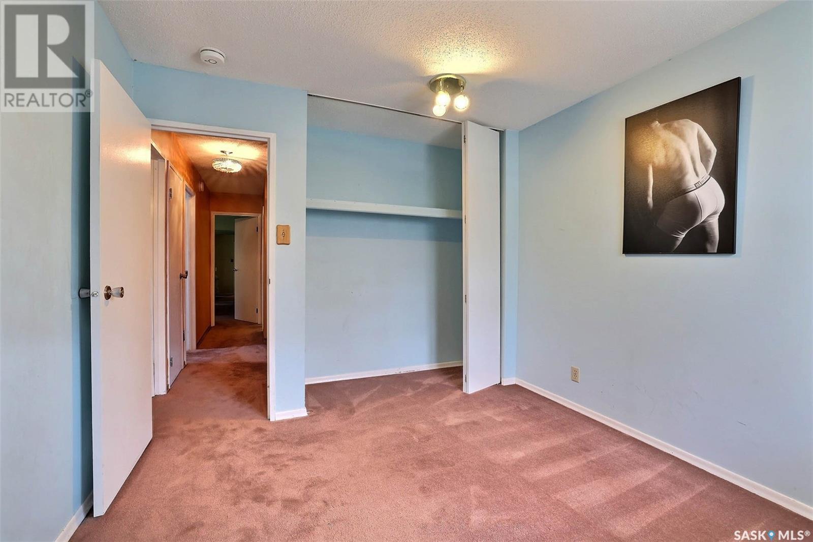 Single Family House 2 Level for Sale in  Gordon ROAD Regina 