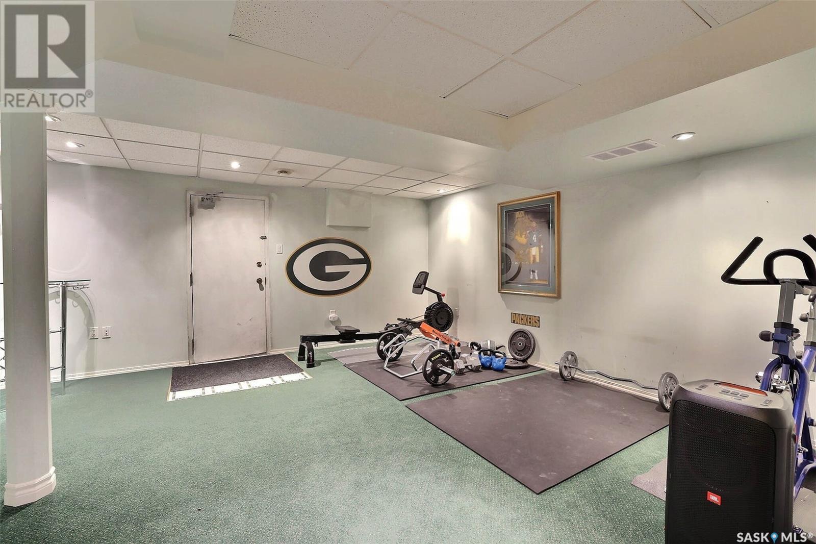 Single Family House 2 Level for Sale in  Gordon ROAD Regina 