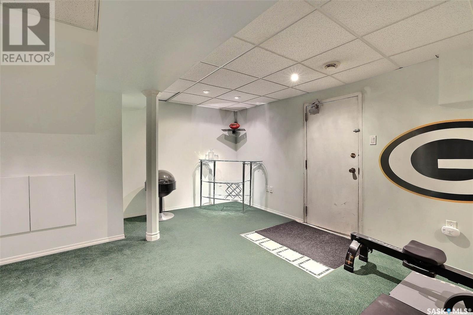 Single Family House 2 Level for Sale in  Gordon ROAD Regina 