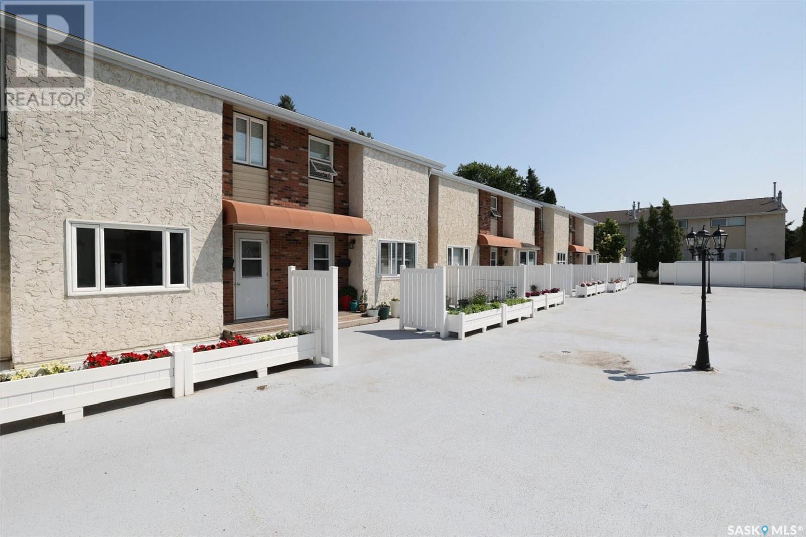 Single Family House 2 Level for Sale in  Gordon ROAD Regina 