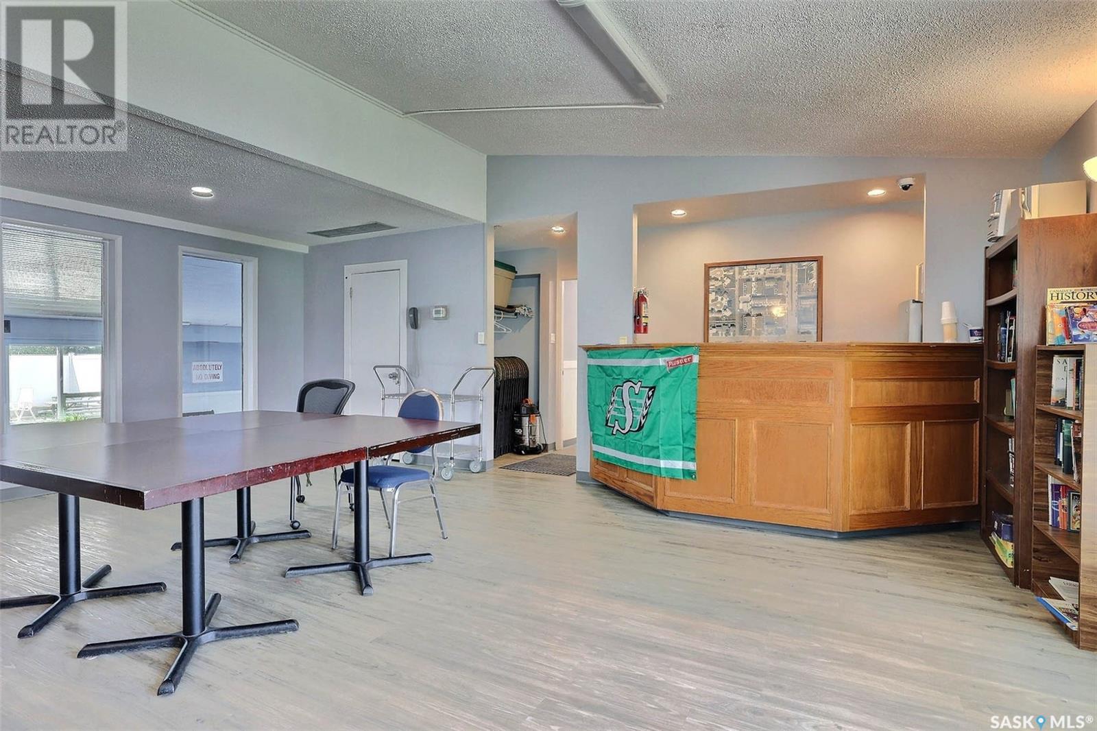 Single Family House 2 Level for Sale in  Gordon ROAD Regina 