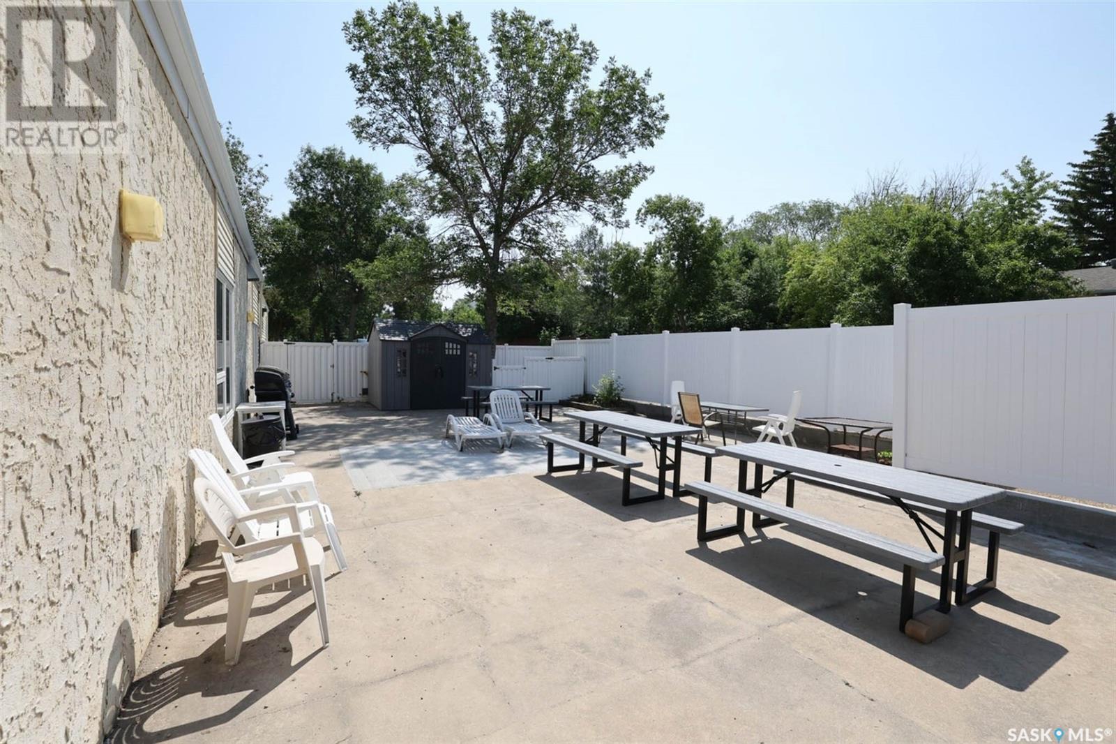 Single Family House 2 Level for Sale in  Gordon ROAD Regina 