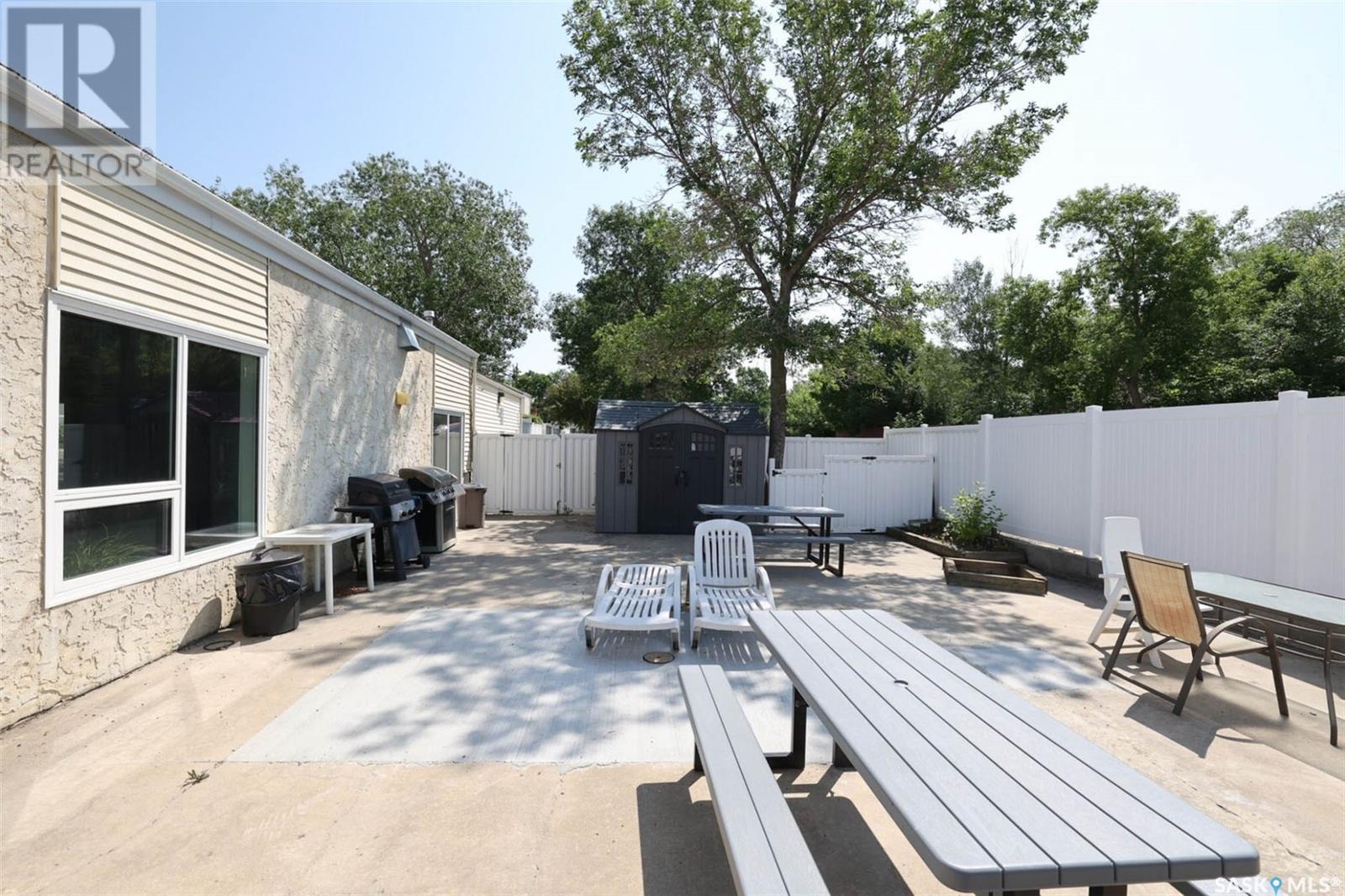 Single Family House 2 Level for Sale in  Gordon ROAD Regina 