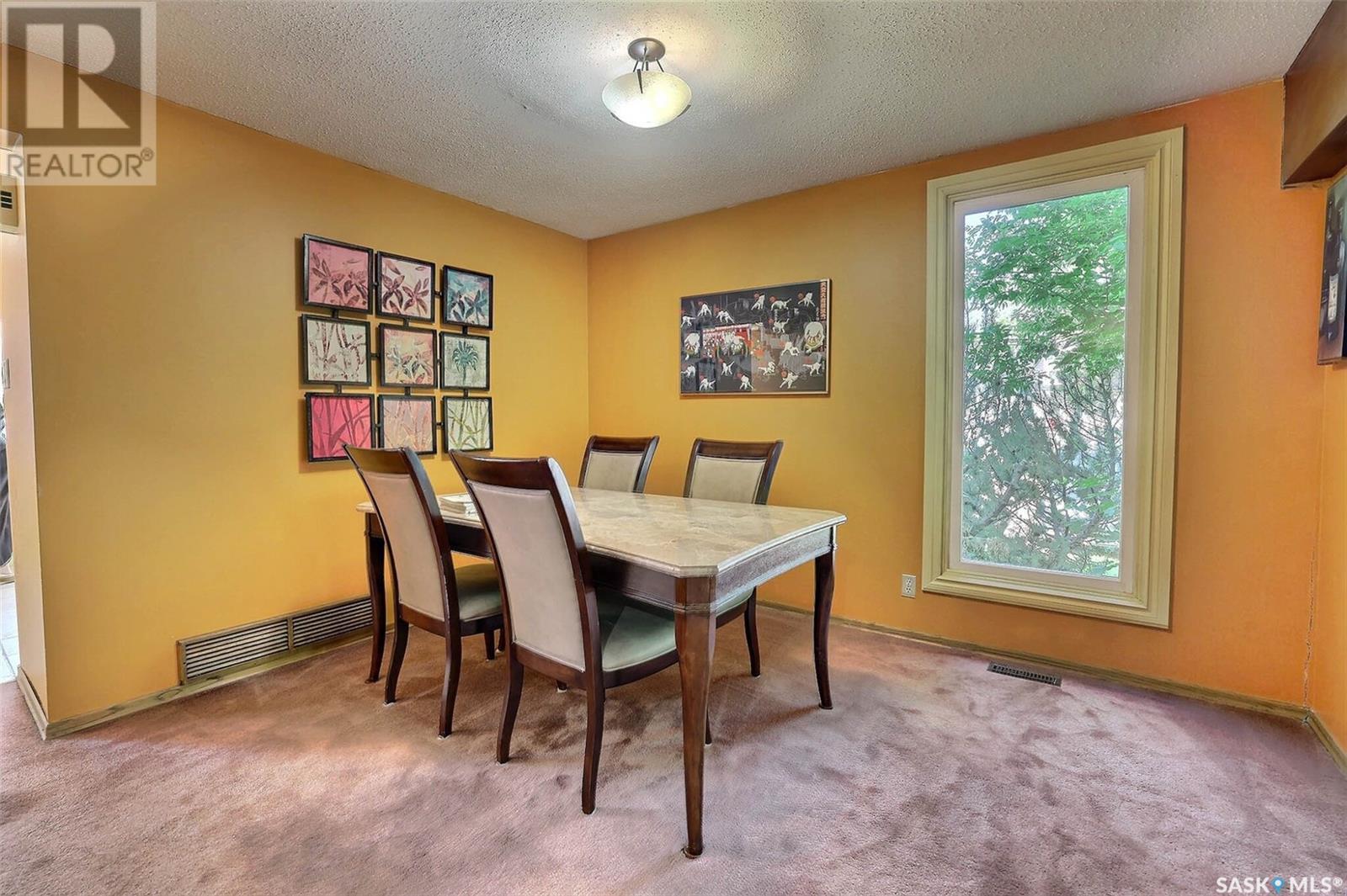 Single Family House 2 Level for Sale in  Gordon ROAD Regina 