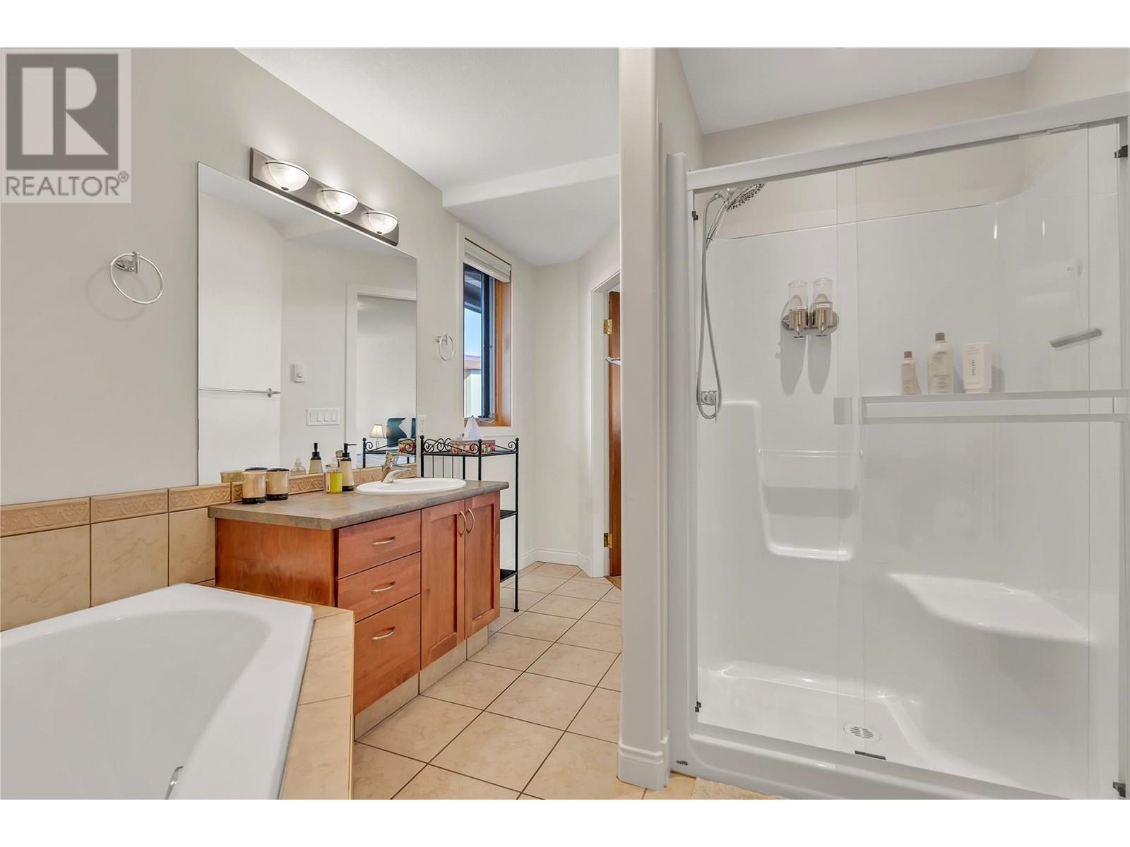 506 250 Marina Way, Penticton