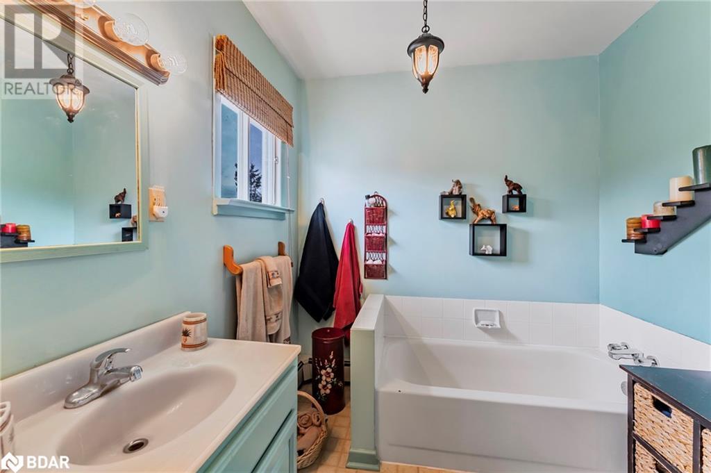 Photo 32 of 2617 Leonard Street, Innisfil ON