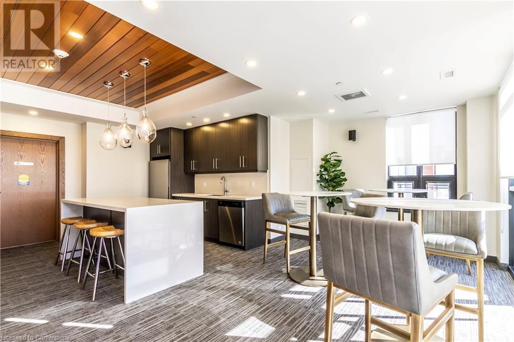 Photo 7 of 340 Plains Road E Unit 611, Burlington ON