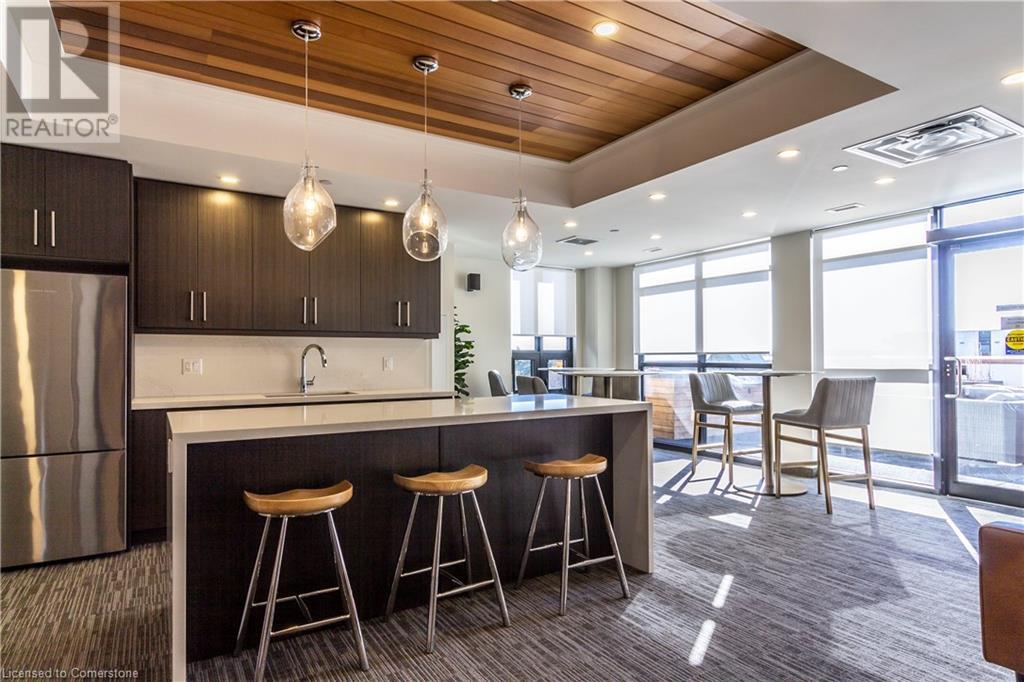 Photo 10 of 340 Plains Road E Unit 611, Burlington ON