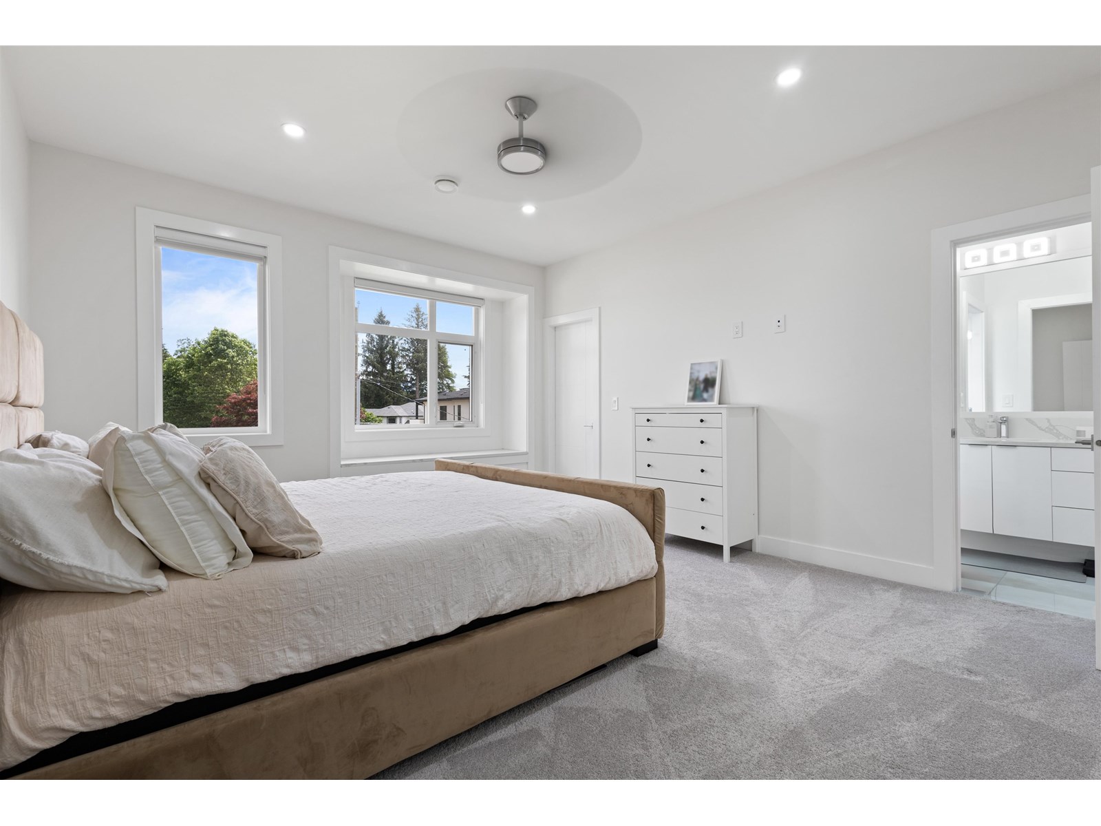 Photo 28 of 2343 Lobban Road, Abbotsford BC