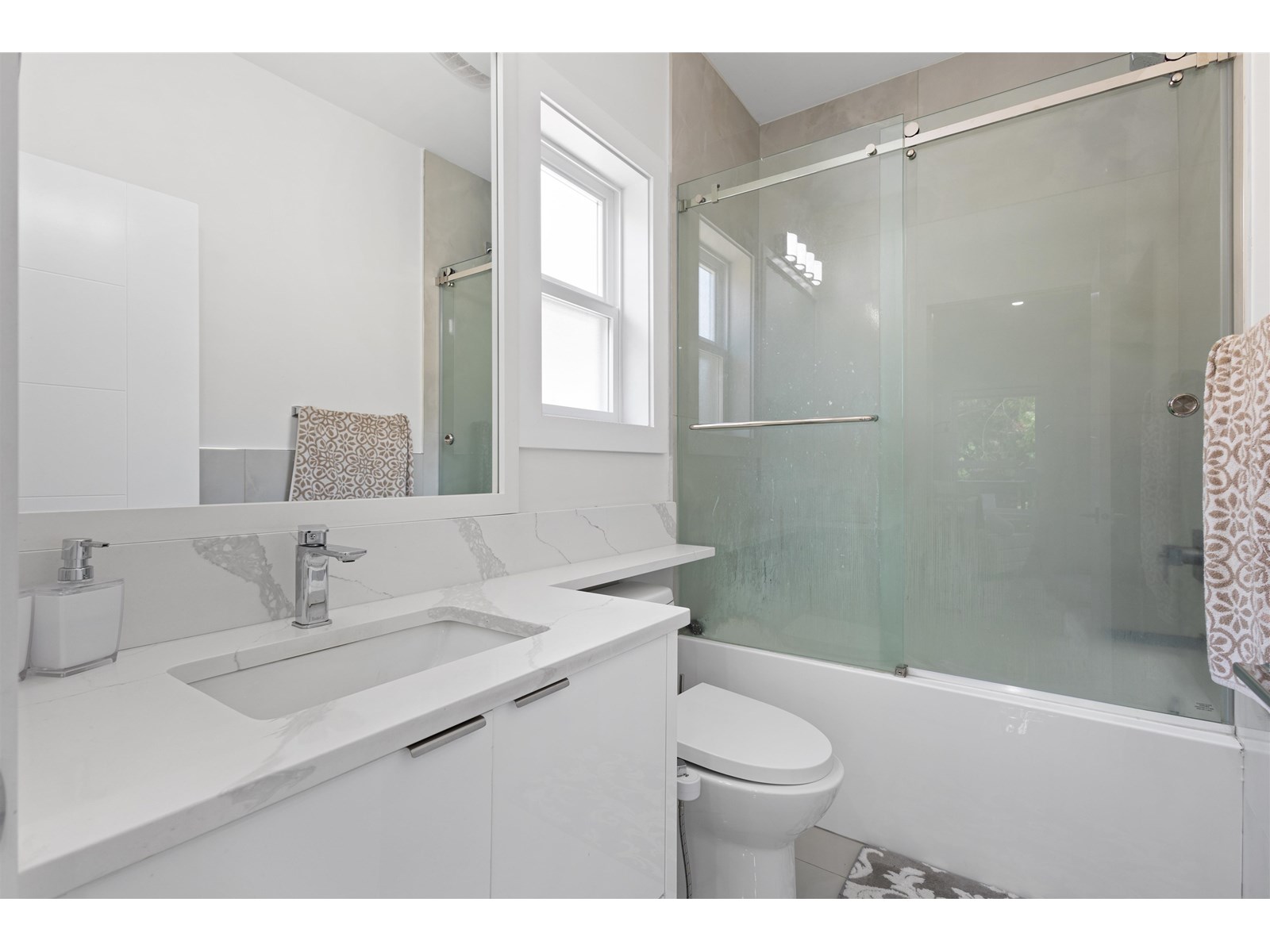 Photo 26 of 2343 Lobban Road, Abbotsford BC