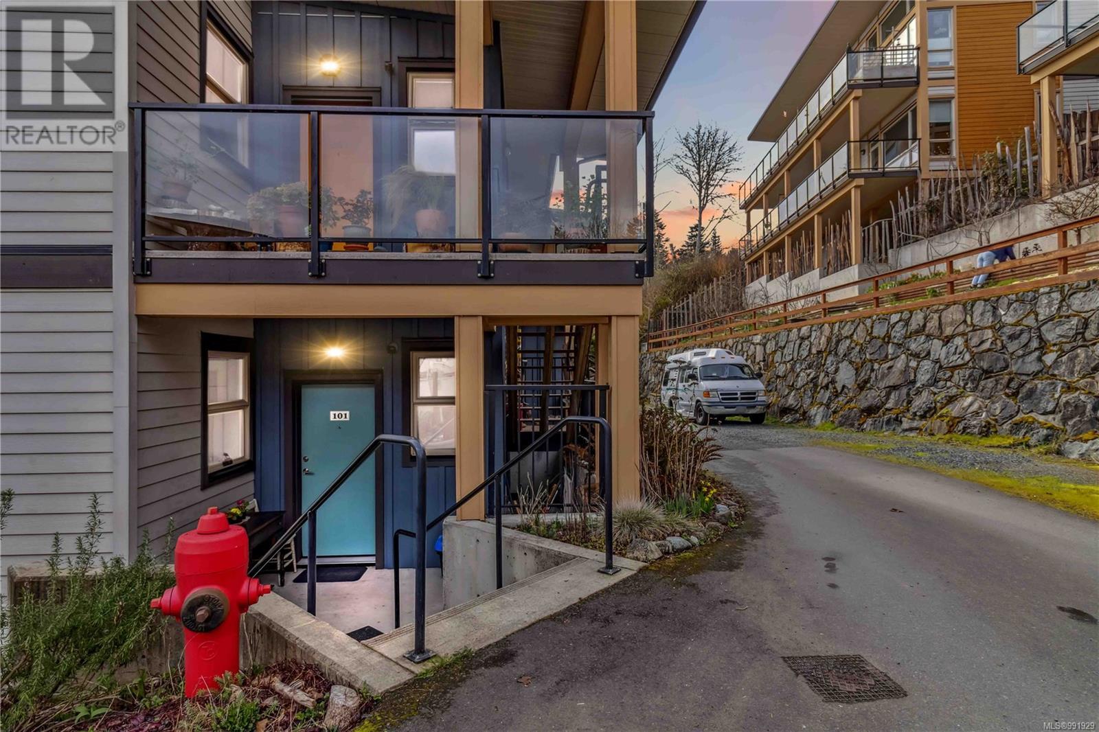 Photo 3 of 101 6671 Horne Rd, Sooke BC