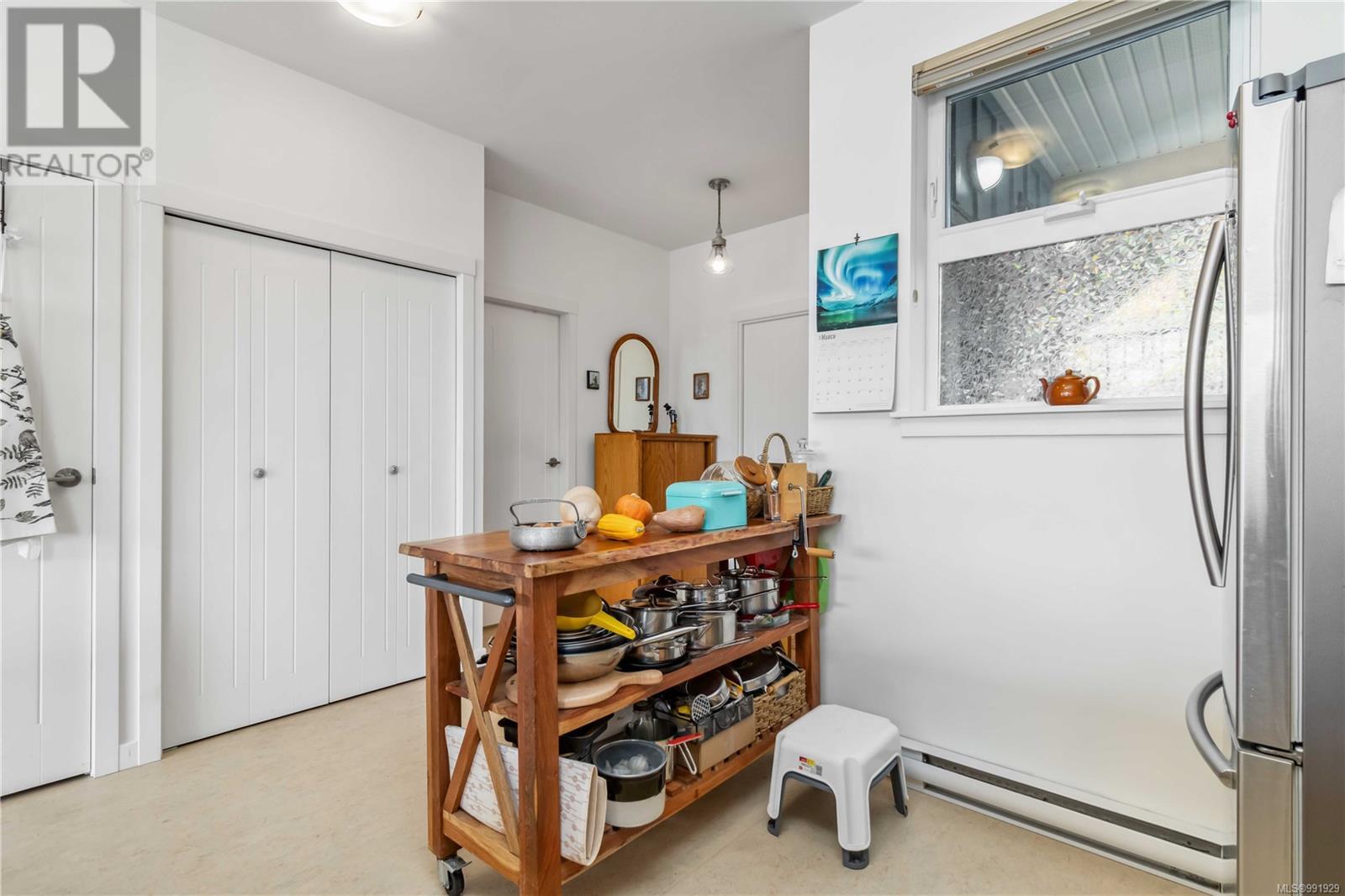 Photo 10 of 101 6671 Horne Rd, Sooke BC