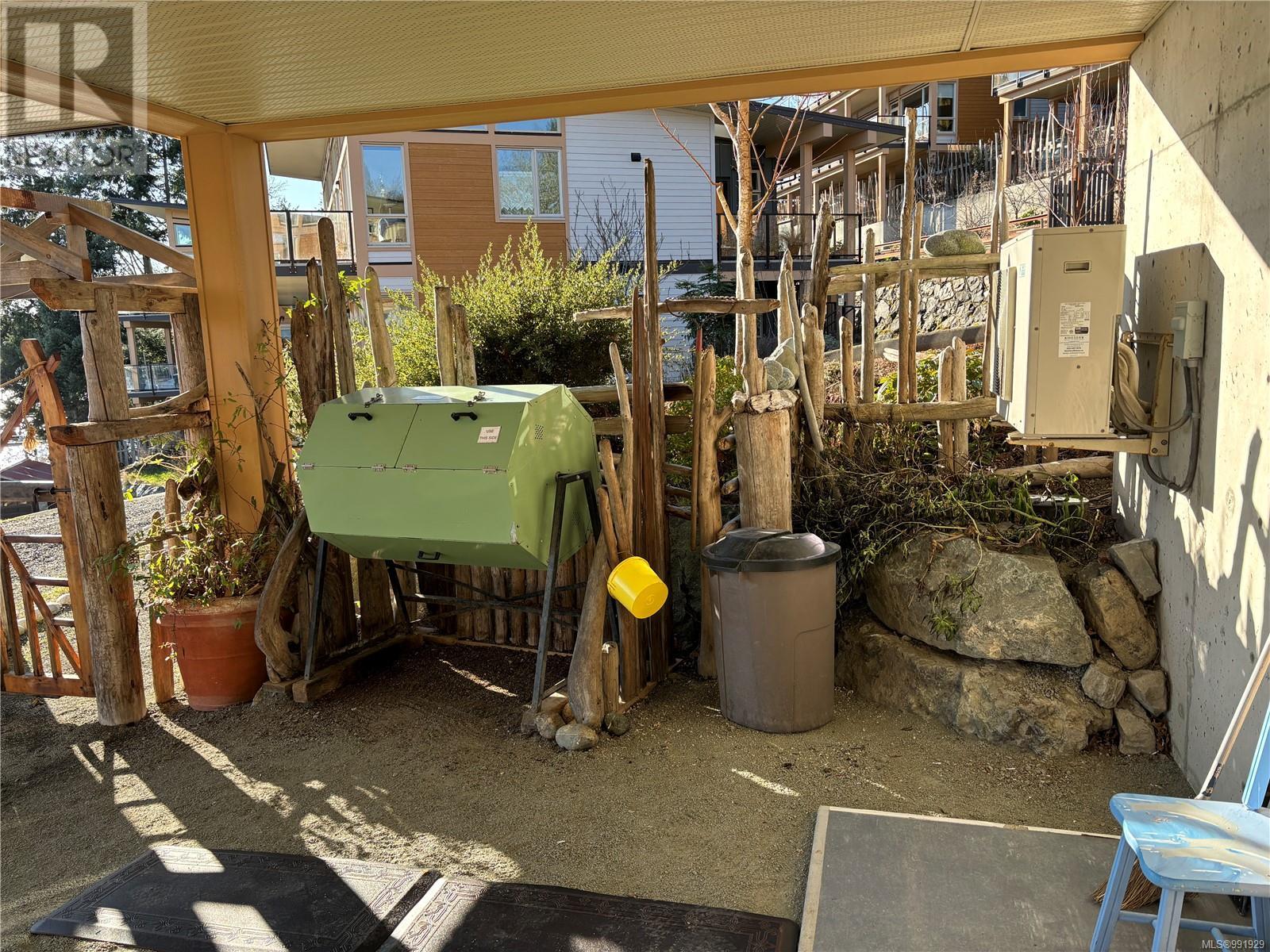 Photo 39 of 101 6671 Horne Rd, Sooke BC