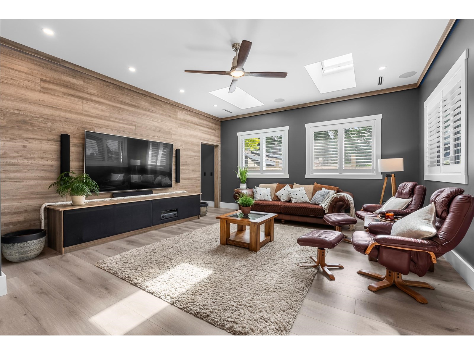 Photo 5 of 12621 25 Avenue, Surrey BC