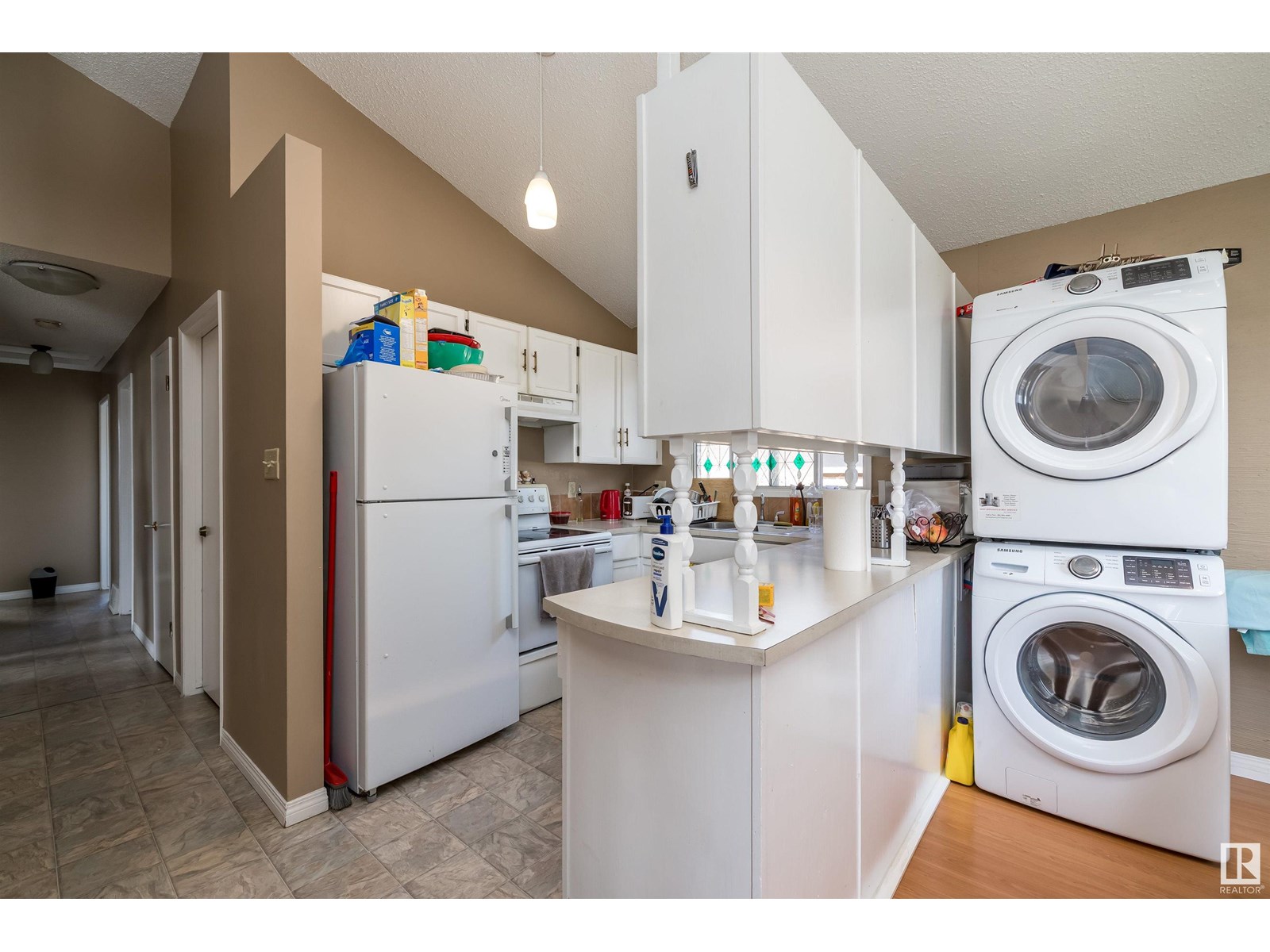 Photo 11 of 3620 42 A Ave Nw, Edmonton AB