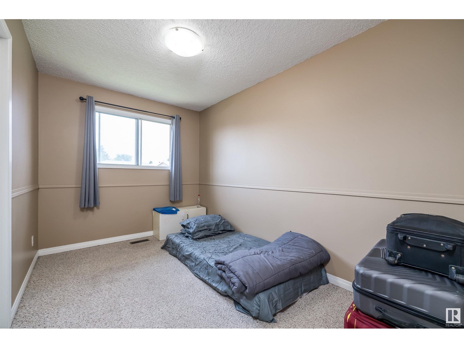 Photo 14 of 3620 42 A Ave Nw, Edmonton AB