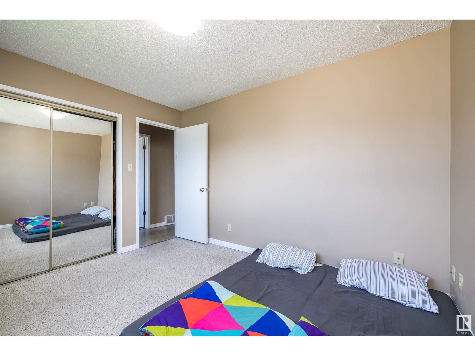 Photo 18 of 3620 42 A Ave Nw, Edmonton AB