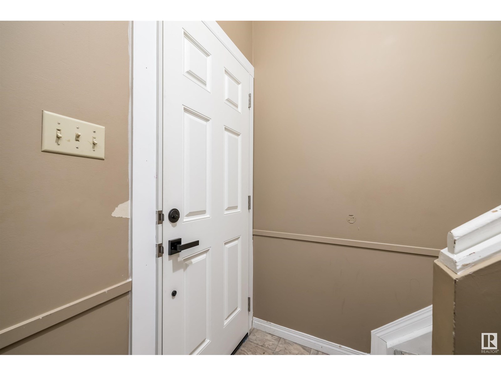 Photo 23 of 3620 42 A Ave Nw, Edmonton AB