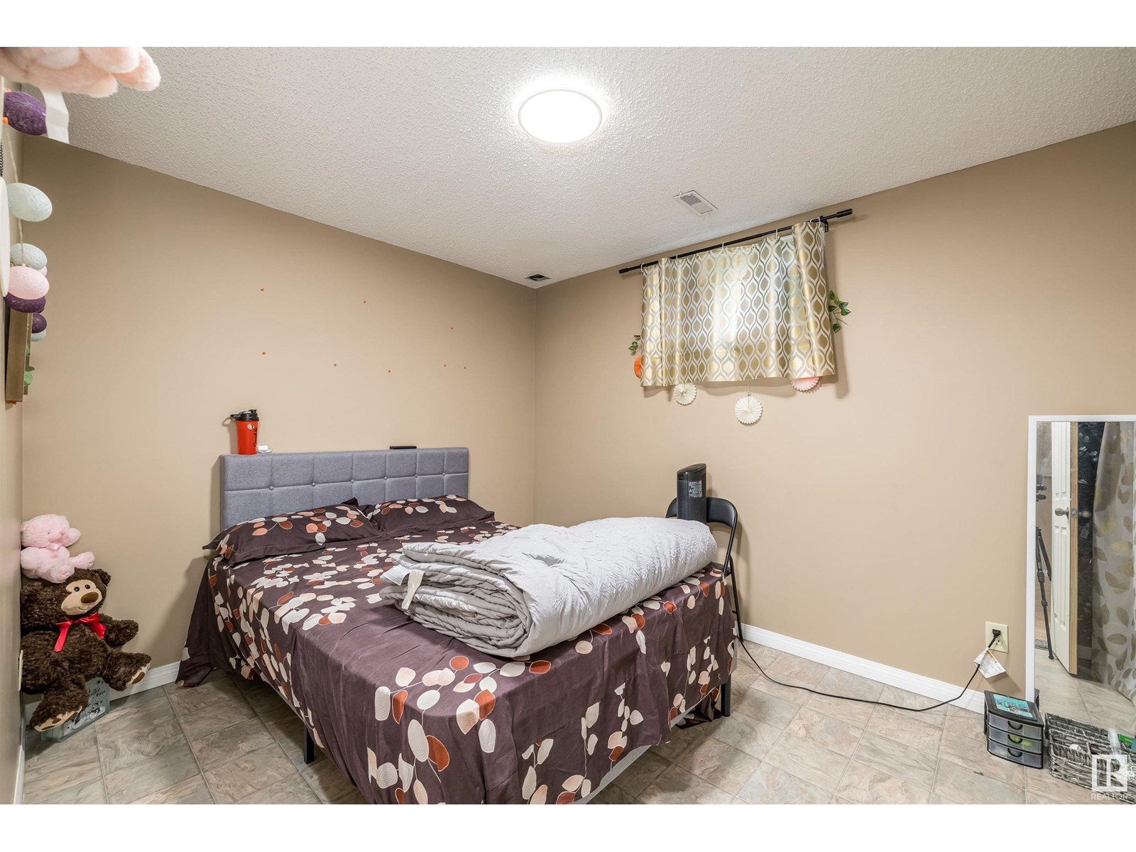 Photo 35 of 3620 42 A Ave Nw, Edmonton AB