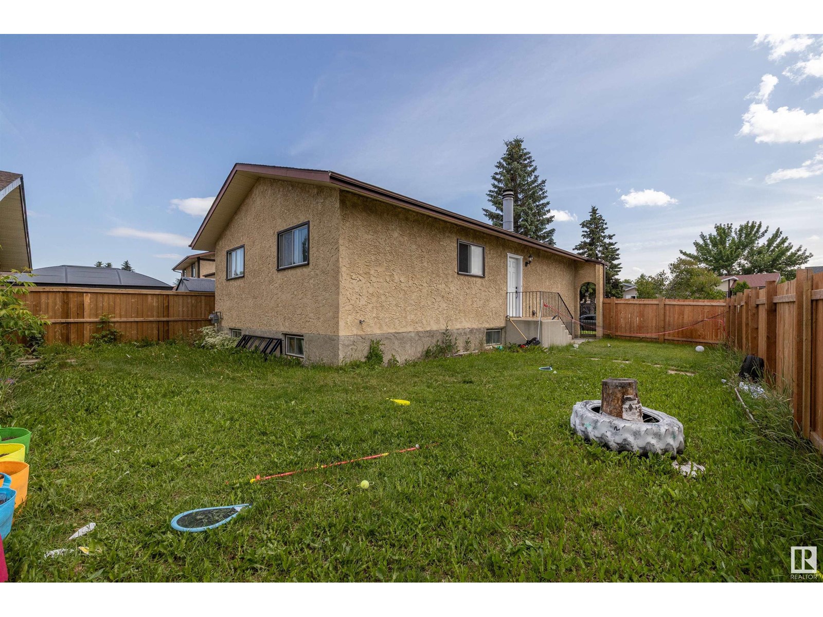 Photo 40 of 3620 42 A Ave Nw, Edmonton AB