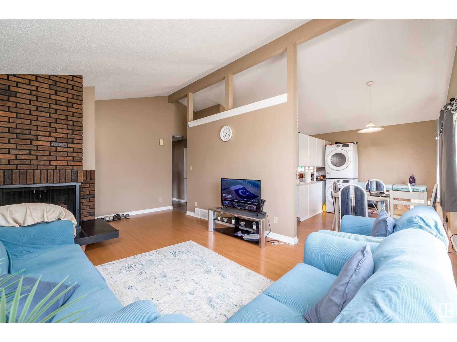 Photo 6 of 3620 42 A Ave Nw, Edmonton AB