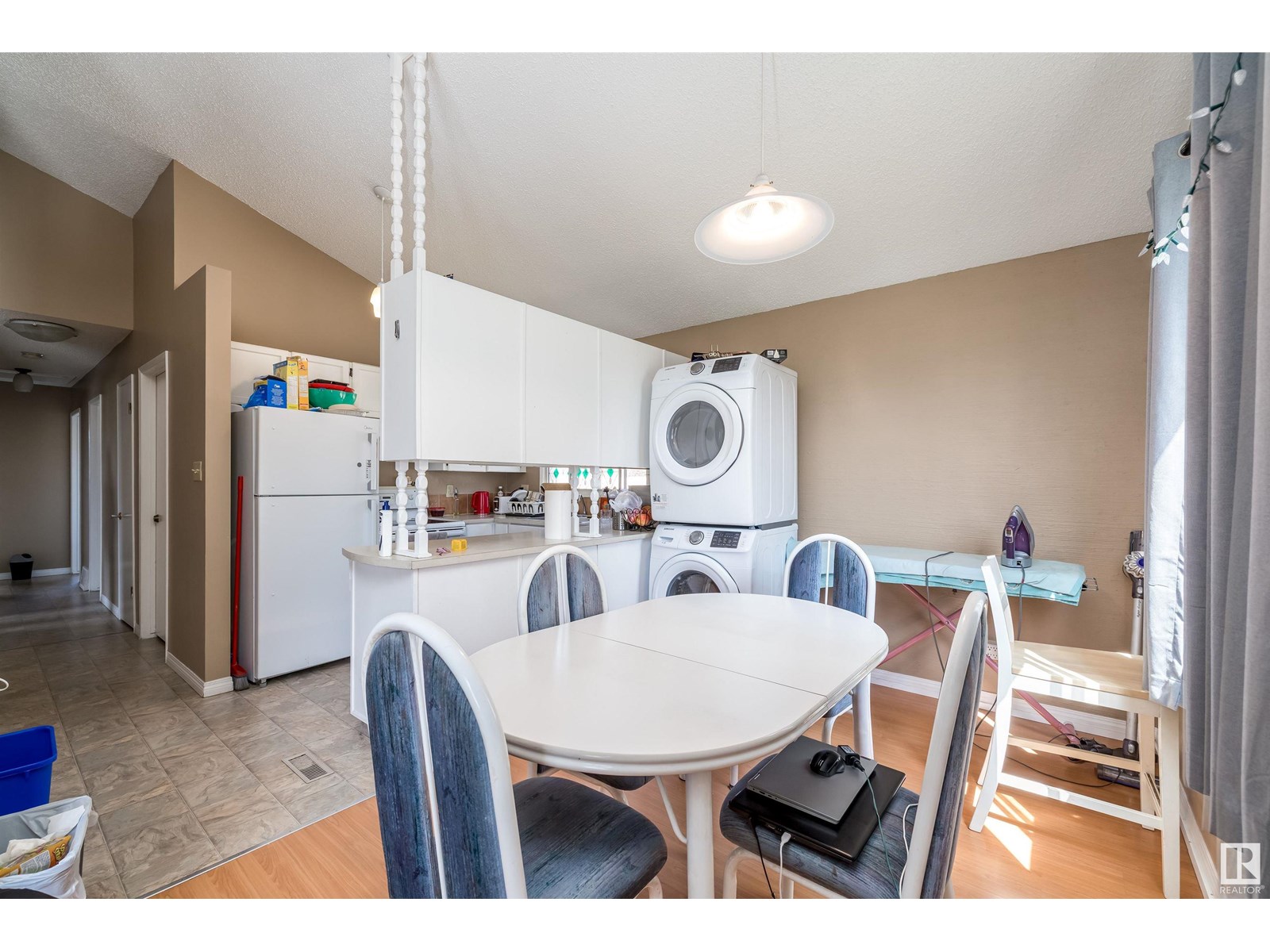 Photo 8 of 3620 42 A Ave Nw, Edmonton AB