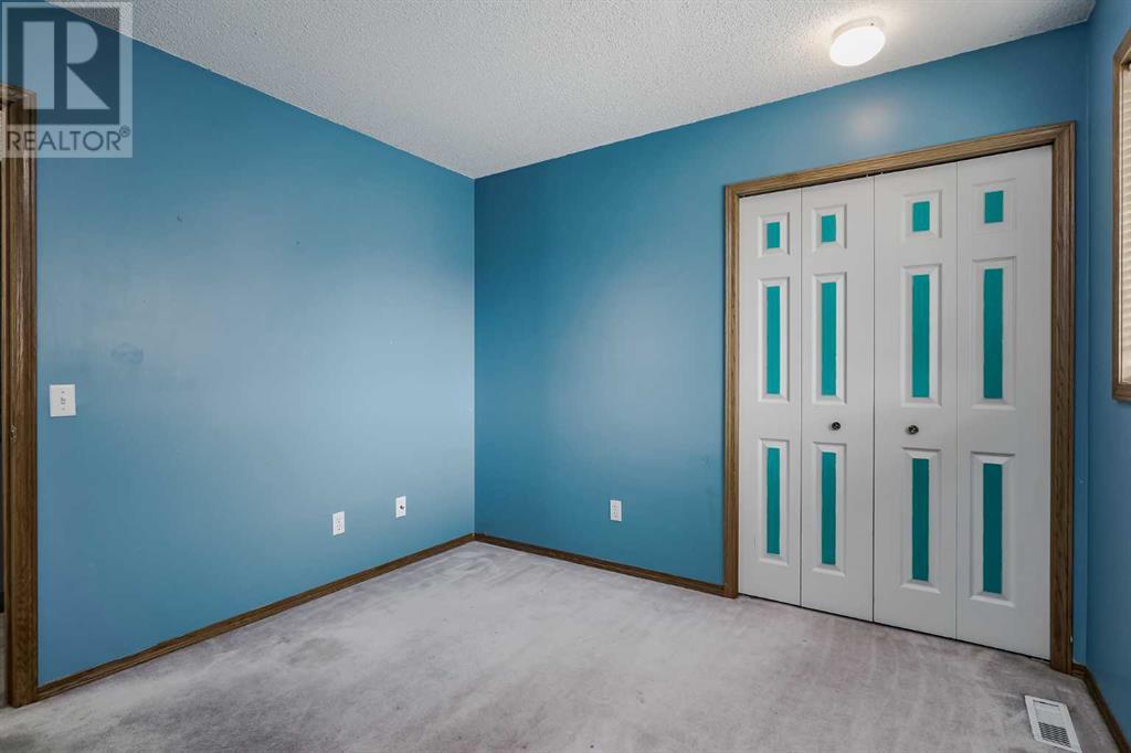 Single Family House for Sale in  Mt Cornwall Circle SE McKenzie Lake Calgary 