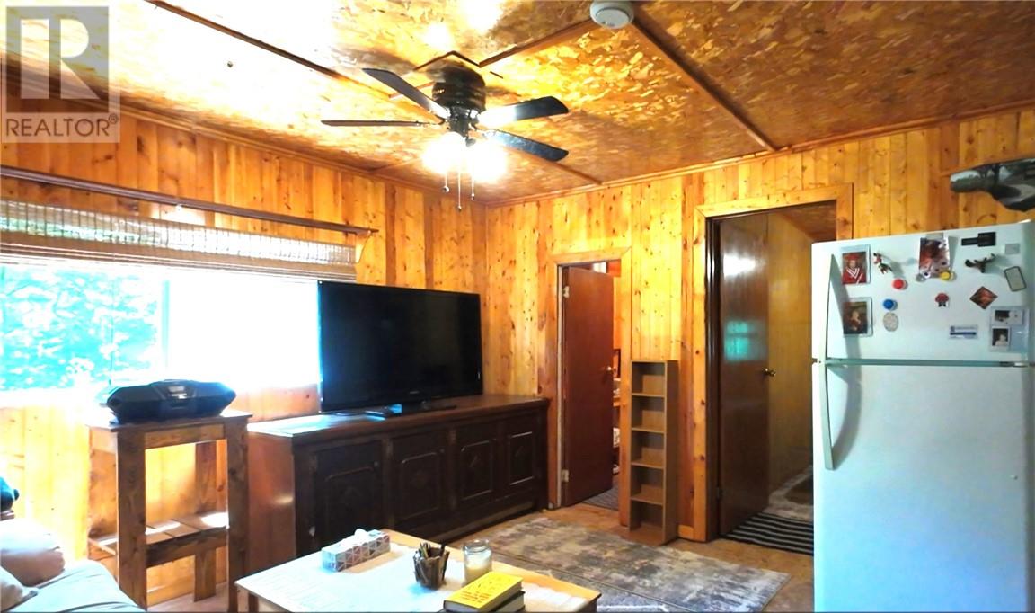 311 #17 Crosshill Rd. - 26