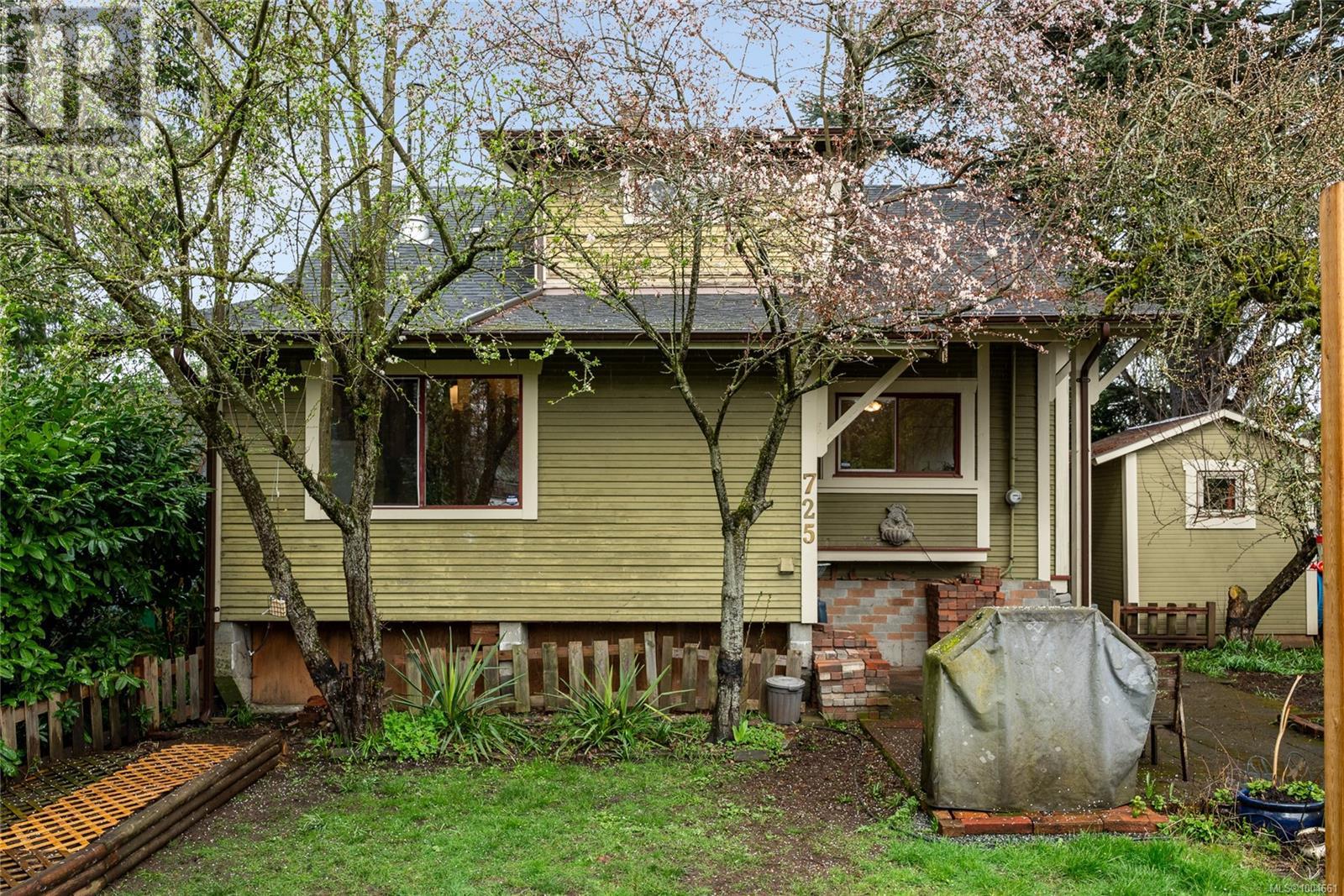 Photo 40 of 725 Comox Rd, Nanaimo BC