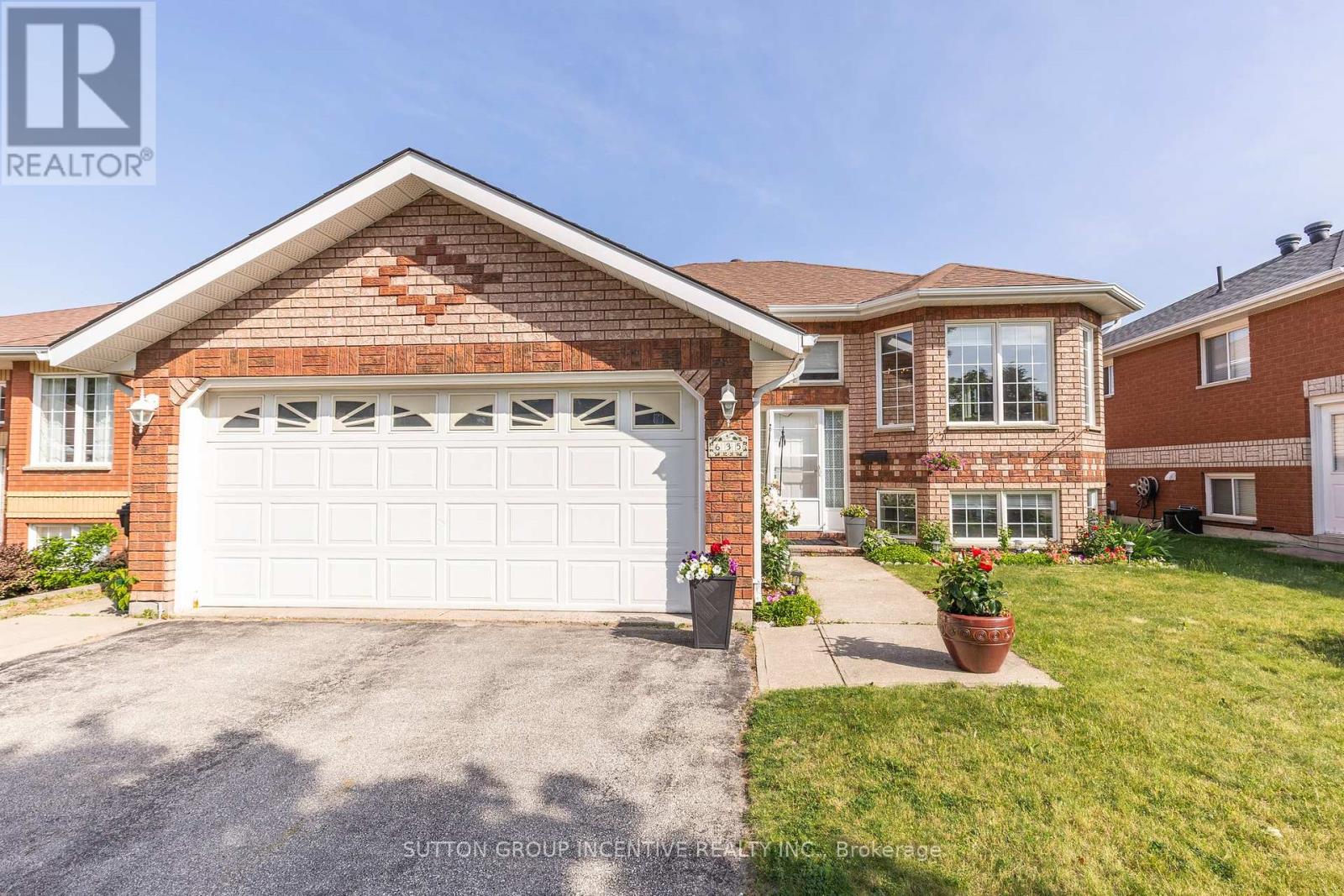 Photo 41 of 635 Wayne Crescent, Midland ON